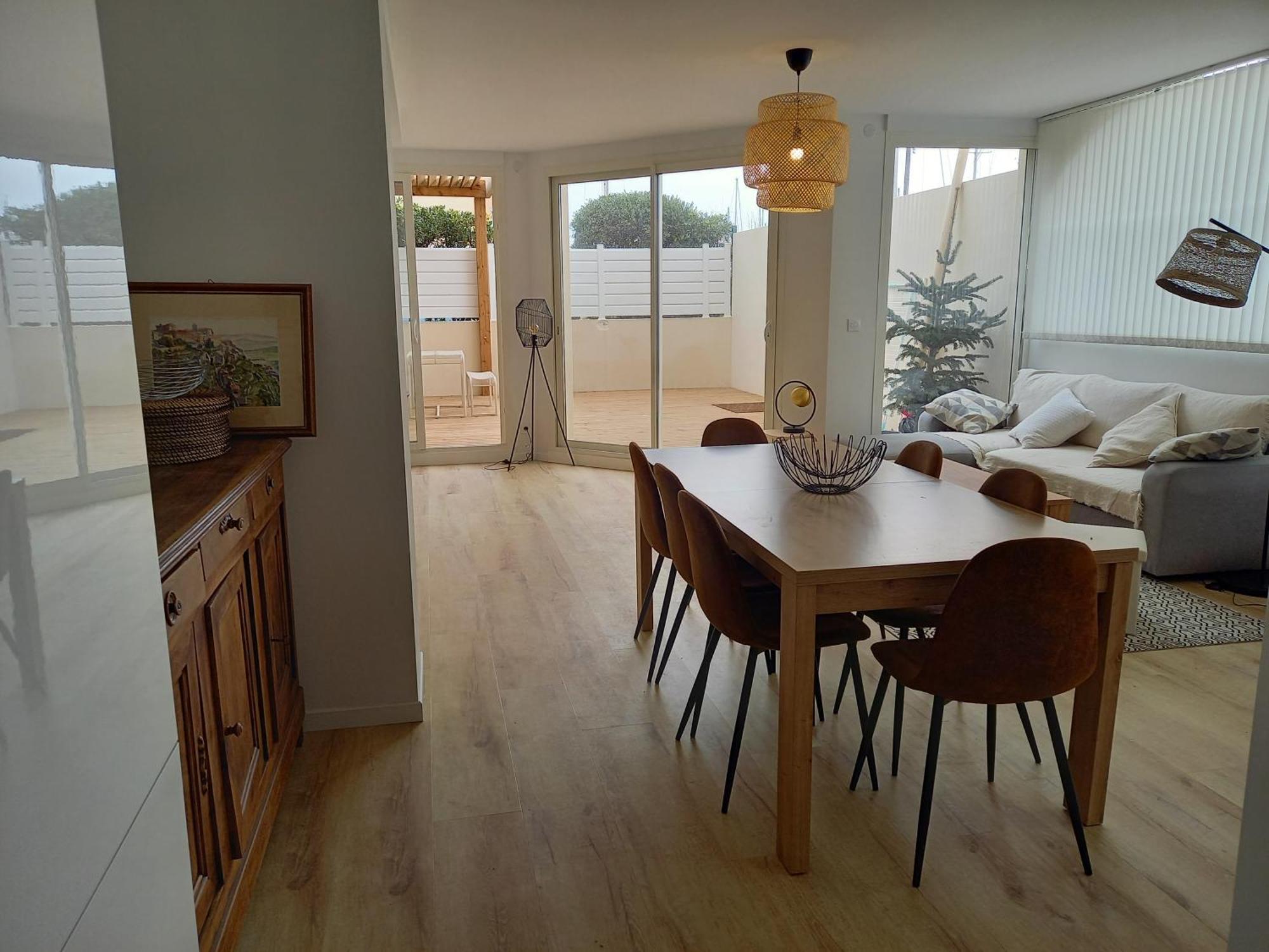 100 M2 Terrasse Piscine Gruissan